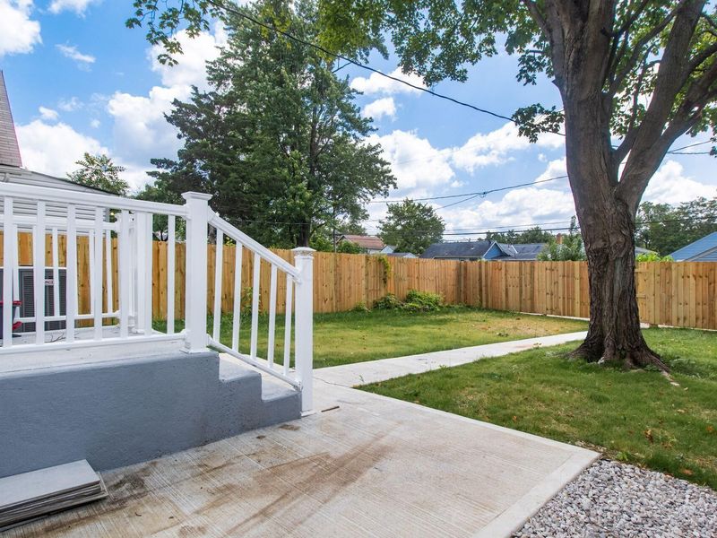 1569 E Blake Avenue , Columbus, OH 43211 Photo 24