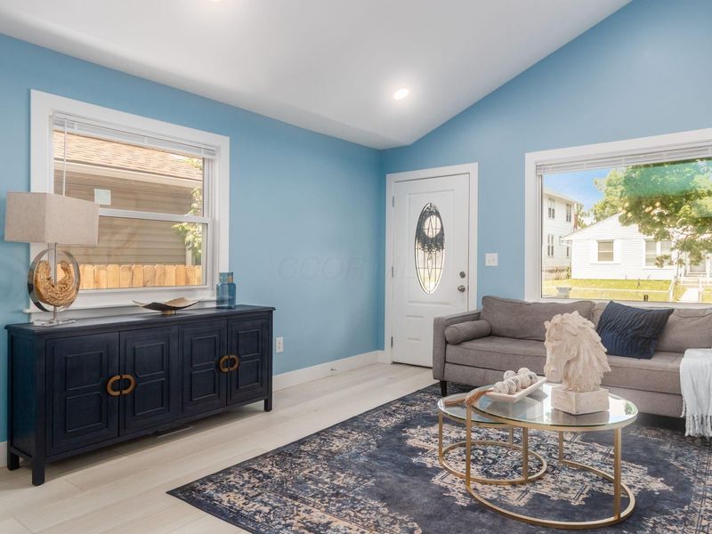 1569 E Blake Avenue , Columbus, OH 43211 Photo 7