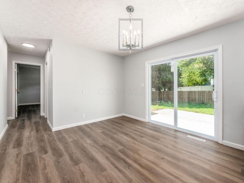 1585 N Wilson Road , Columbus, OH 43204 Photo 9