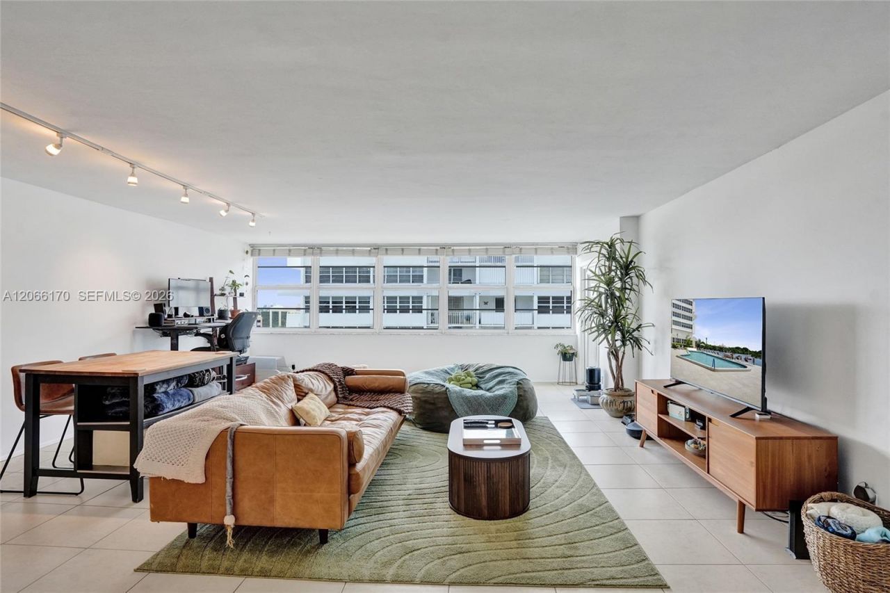 1170 N Federal Hwy, Unit 1008, Fort Lauderdale, FL 33304 Photo