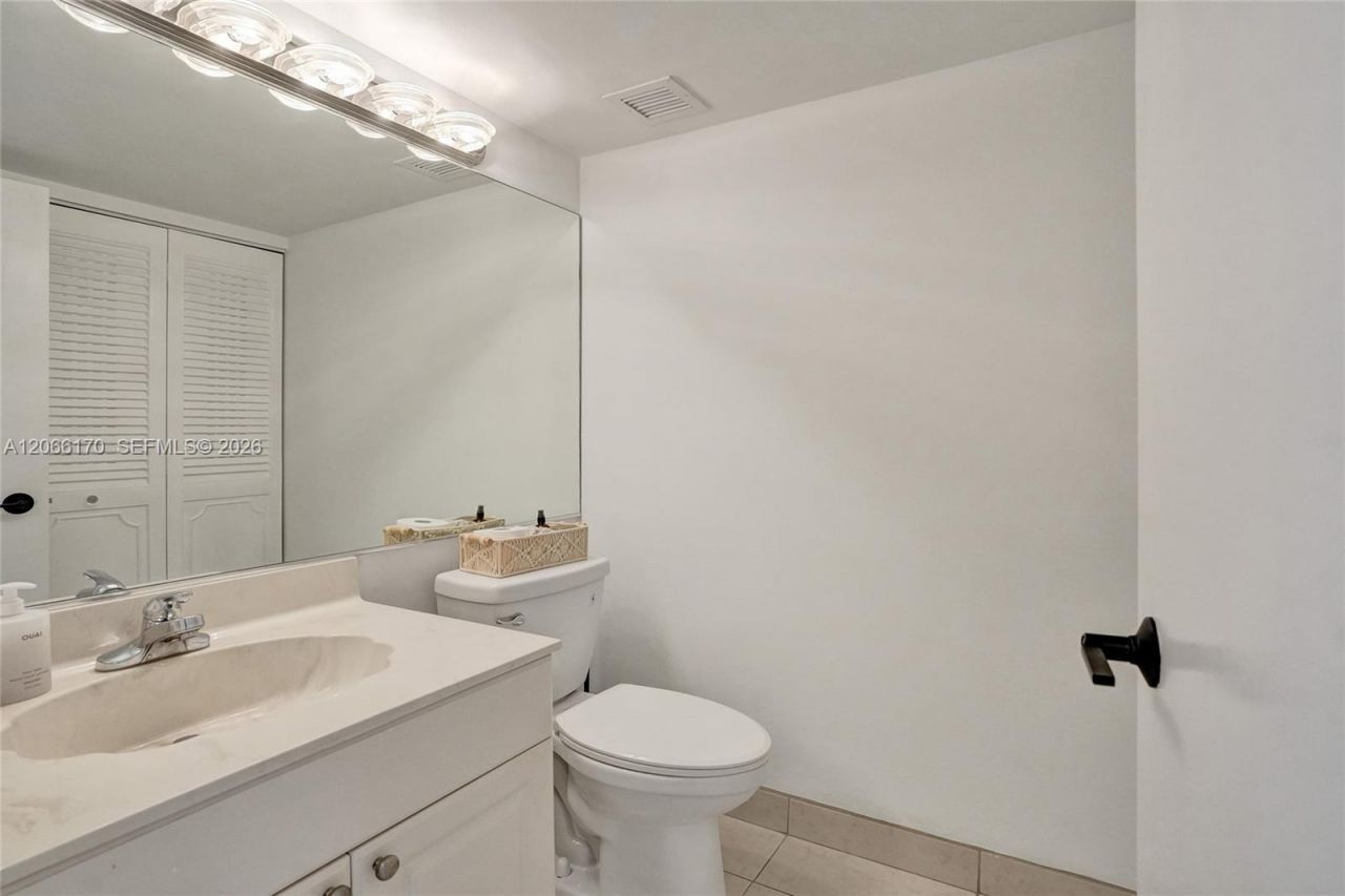 1170 N Federal Hwy, Unit 1008, Fort Lauderdale, FL 33304 Photo