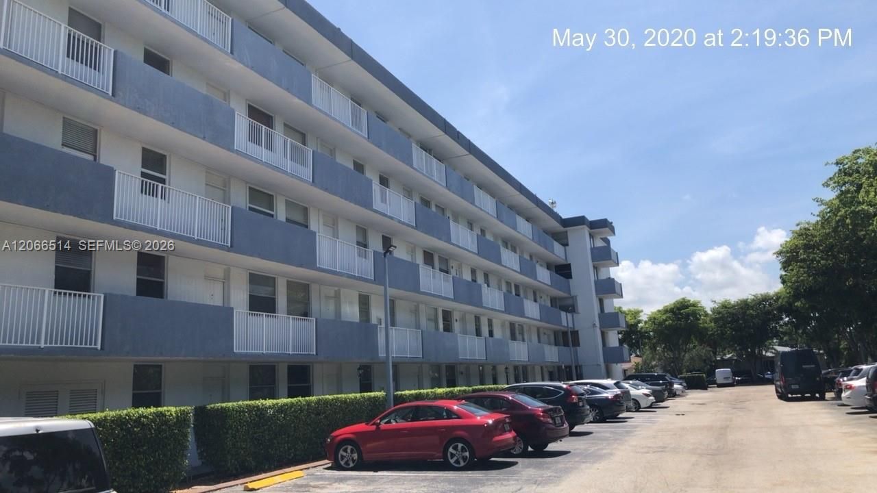 1801 S Treasure Dr , Unit 401, North Bay Village, FL 33141 Photo