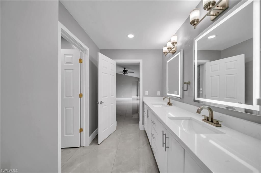 538 Whispering Wind Bend, Lehigh Acres, FL 33974 Photo