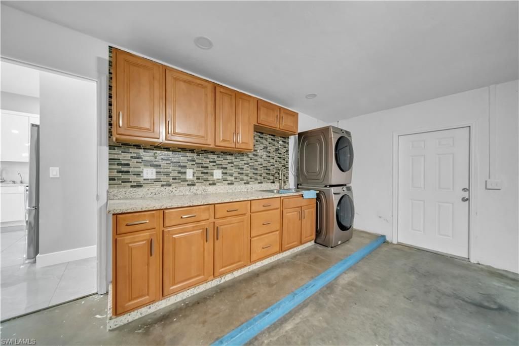 538 Whispering Wind Bend, Lehigh Acres, FL 33974 Photo