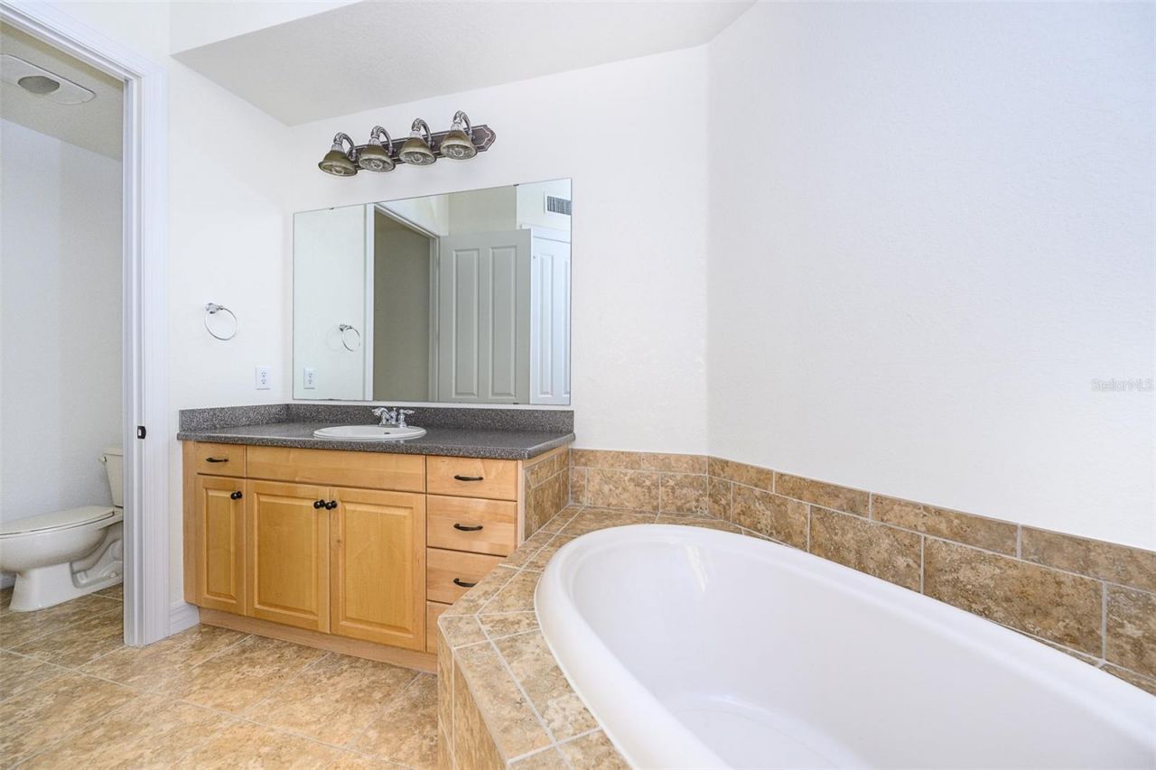 99 Vivante Boulevard, Unit 404, Punta Gorda, FL 33950 Photo