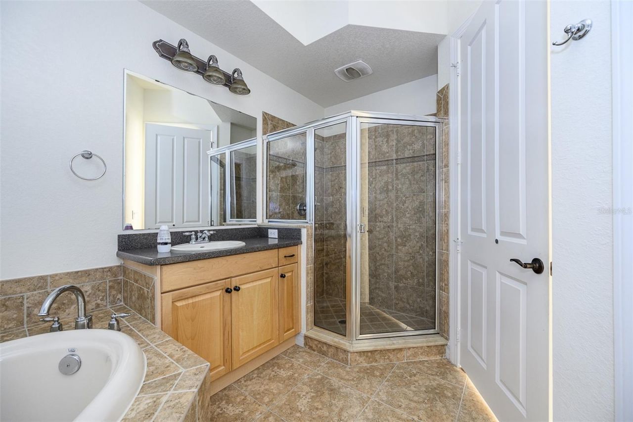 99 Vivante Boulevard, Unit 404, Punta Gorda, FL 33950 Photo