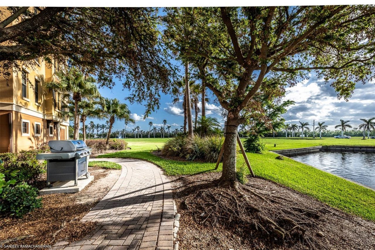 99 Vivante Boulevard, Unit 404, Punta Gorda, FL 33950 Photo