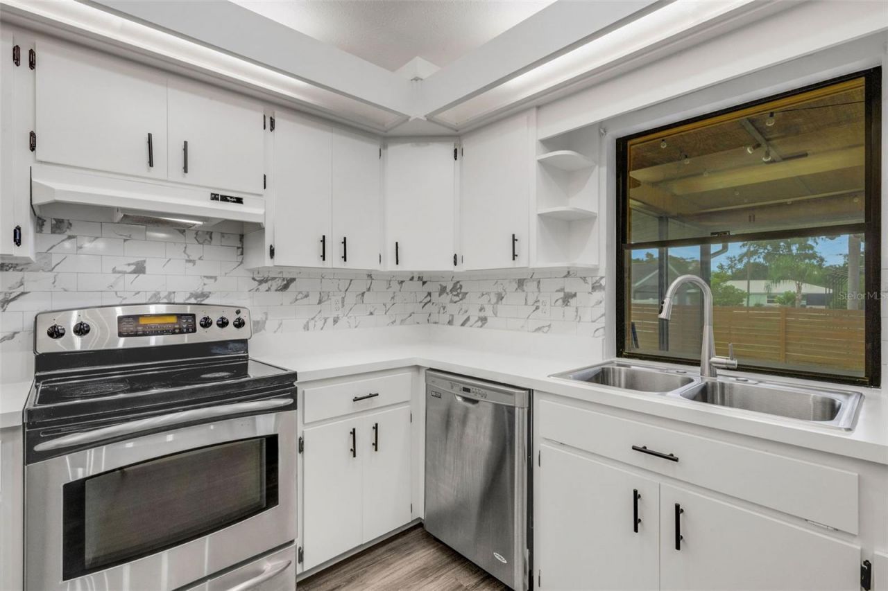 3209 Pafko Drive, Sarasota, FL 34232 Photo