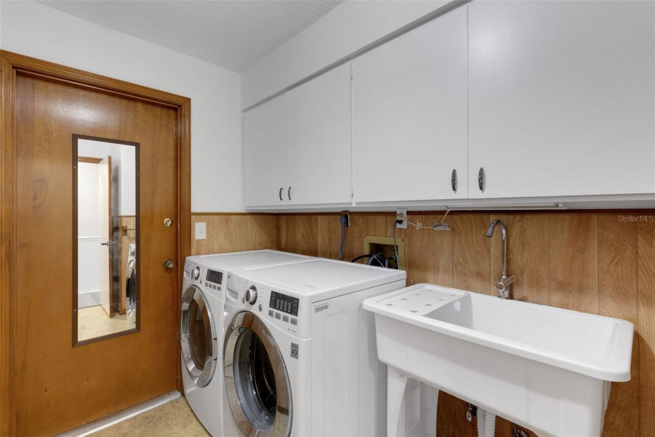 3209 Pafko Drive, Sarasota, FL 34232 Photo