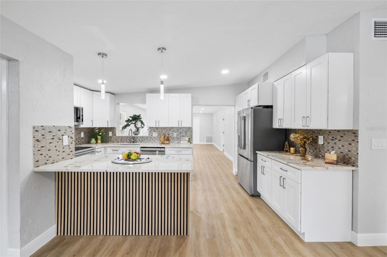 138 Davison Avenue Ne, Saint Petersburg, FL 33703 Photo