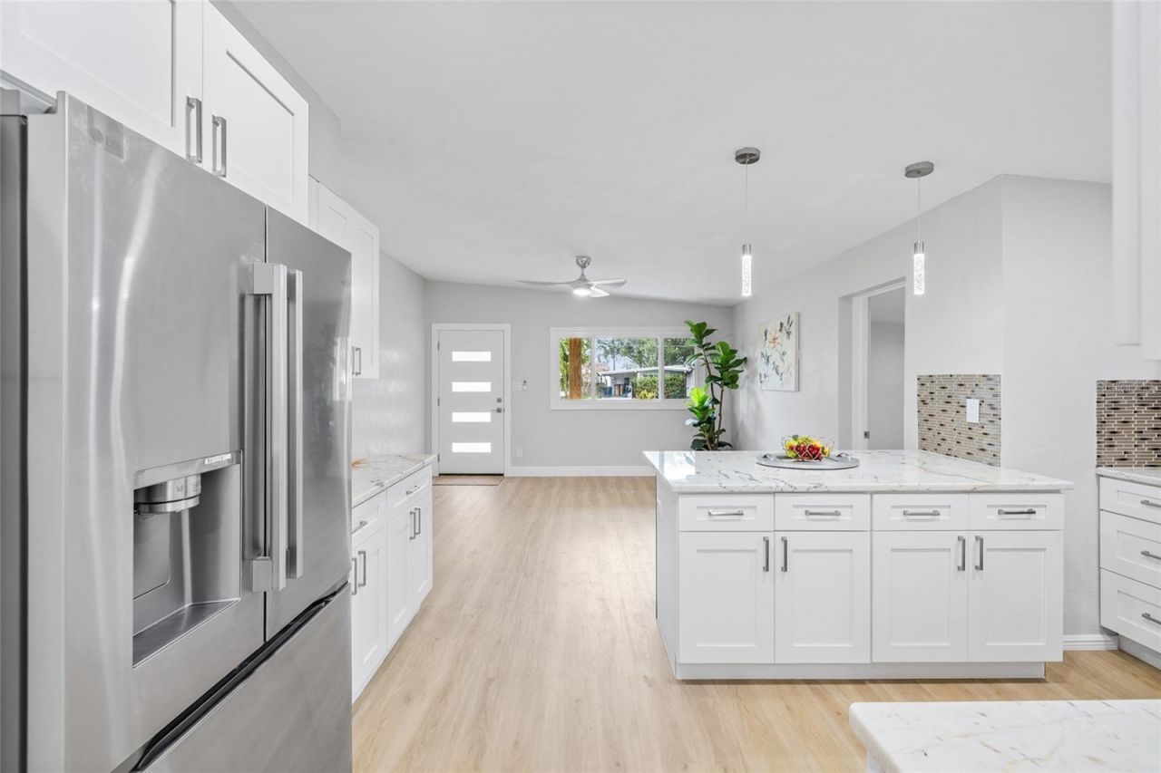 138 Davison Avenue Ne, Saint Petersburg, FL 33703 Photo