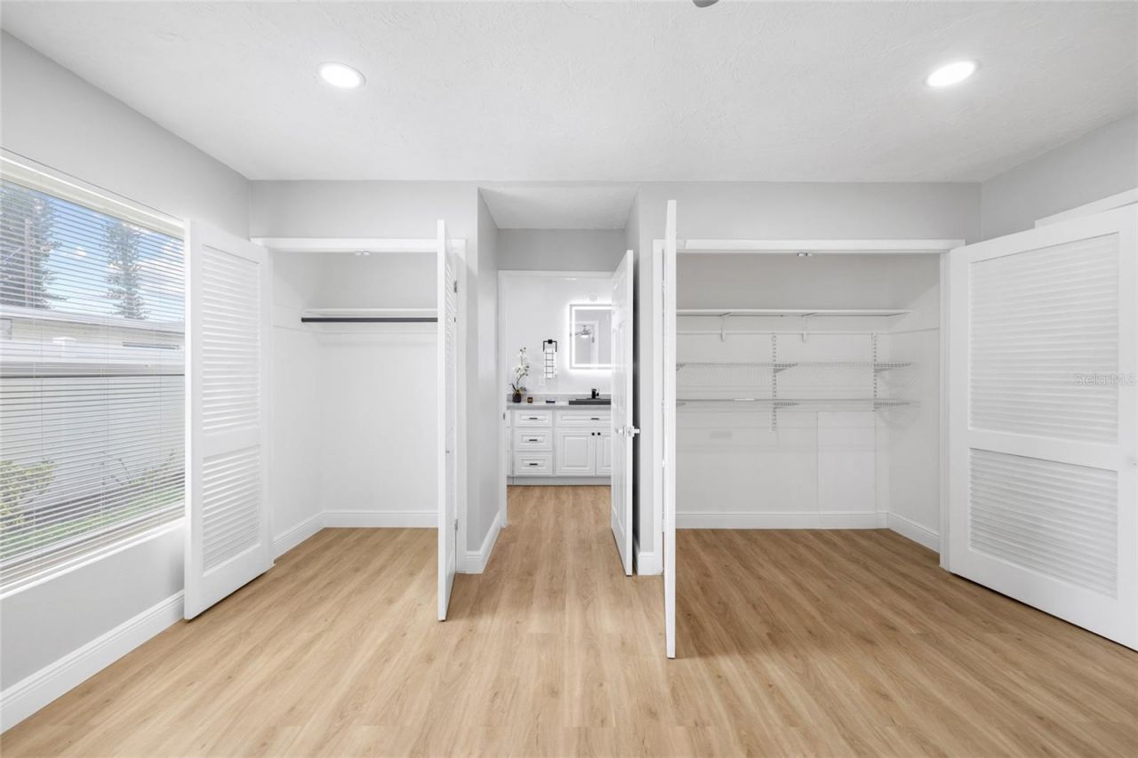 138 Davison Avenue Ne, Saint Petersburg, FL 33703 Photo