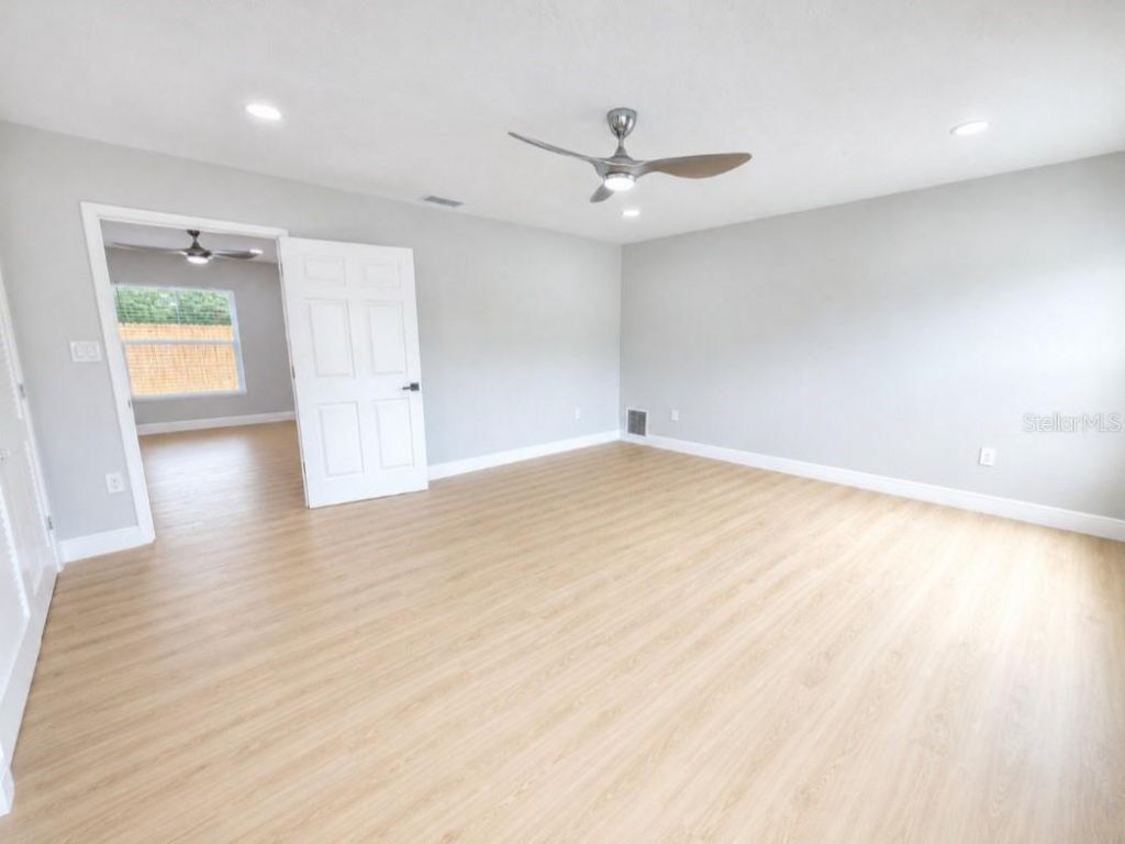 138 Davison Avenue Ne, Saint Petersburg, FL 33703 Photo