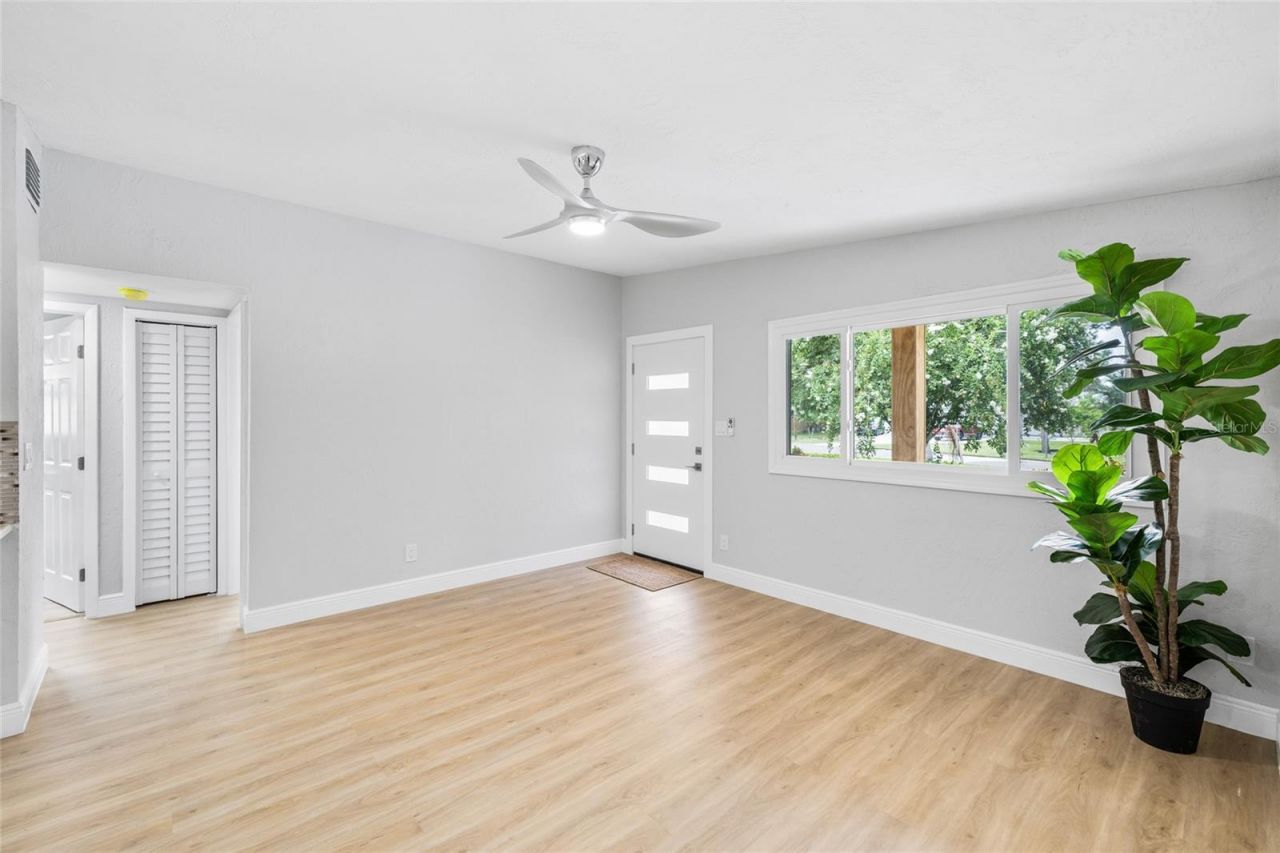 138 Davison Avenue Ne, Saint Petersburg, FL 33703 Photo