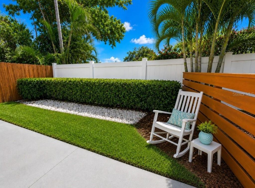 138 Davison Avenue Ne, Saint Petersburg, FL 33703 Photo