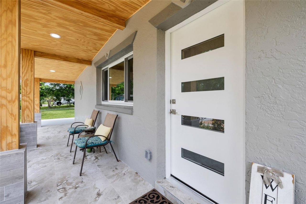 138 Davison Avenue Ne, Saint Petersburg, FL 33703 Photo