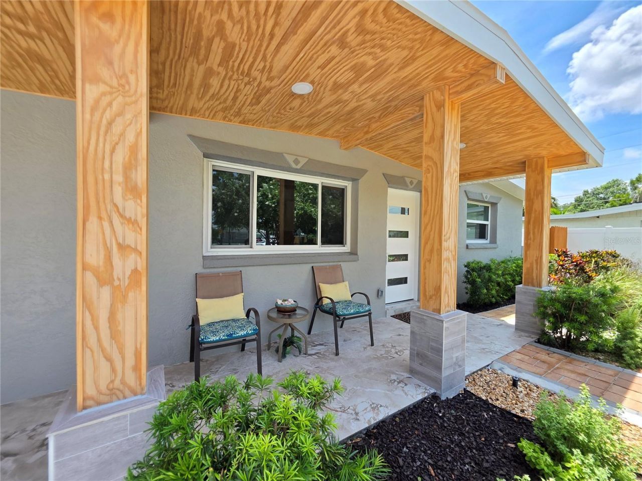 138 Davison Avenue Ne, Saint Petersburg, FL 33703 Photo