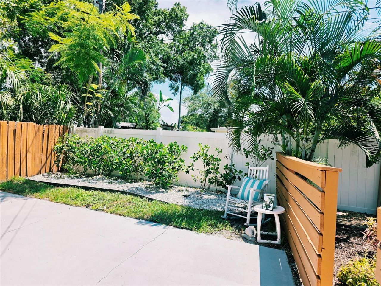 138 Davison Avenue Ne, Saint Petersburg, FL 33703 Photo