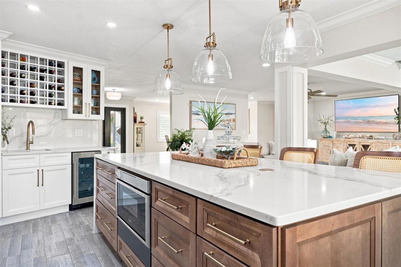 2022 Hawaii Avenue Ne, Saint Petersburg, FL 33703 Photo