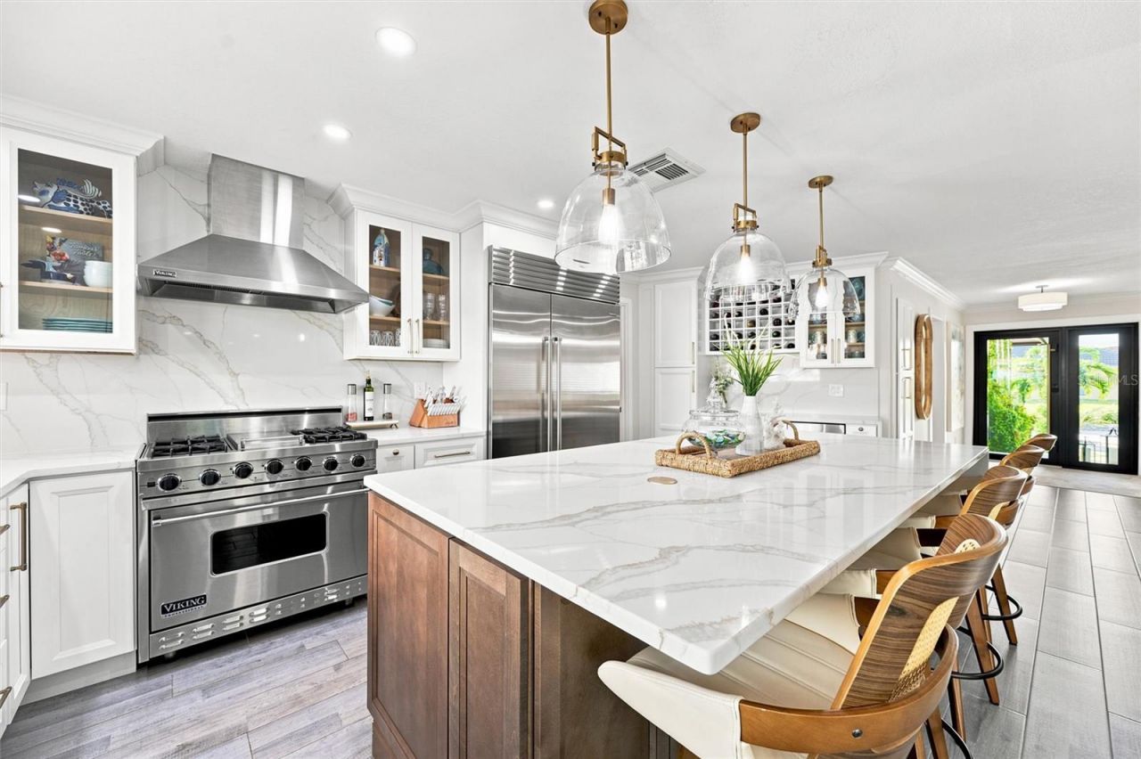 2022 Hawaii Avenue Ne, Saint Petersburg, FL 33703 Photo
