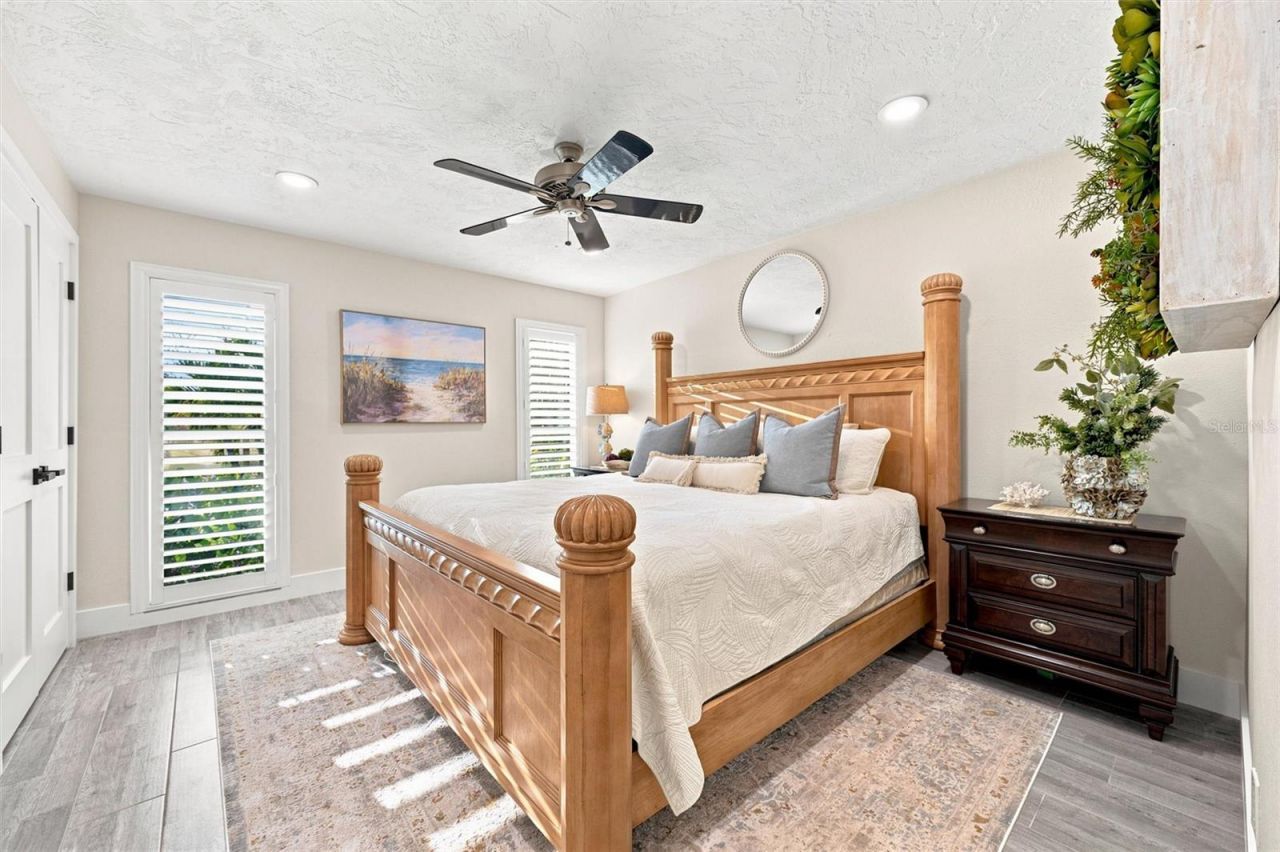2022 Hawaii Avenue Ne, Saint Petersburg, FL 33703 Photo