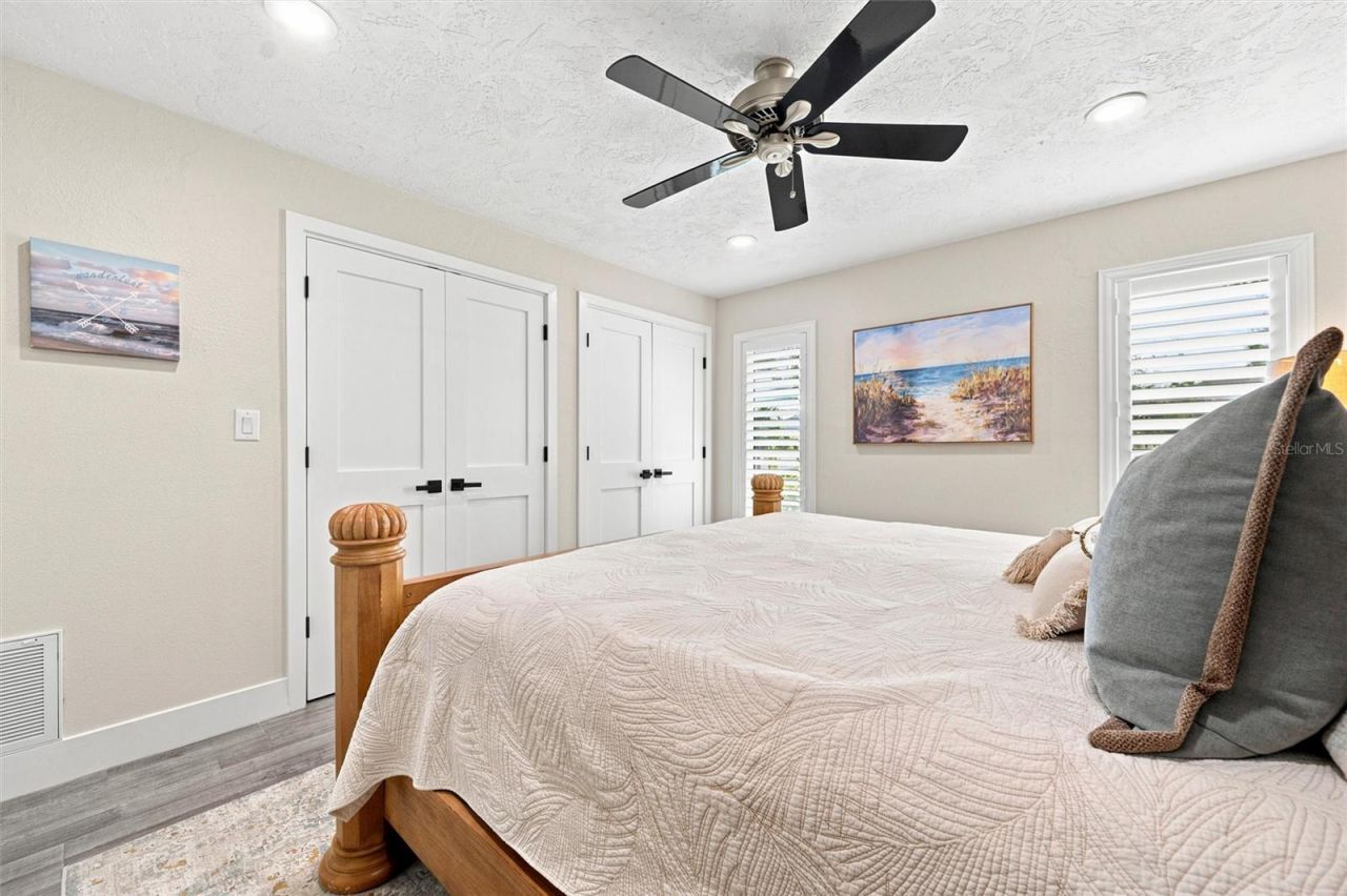 2022 Hawaii Avenue Ne, Saint Petersburg, FL 33703 Photo