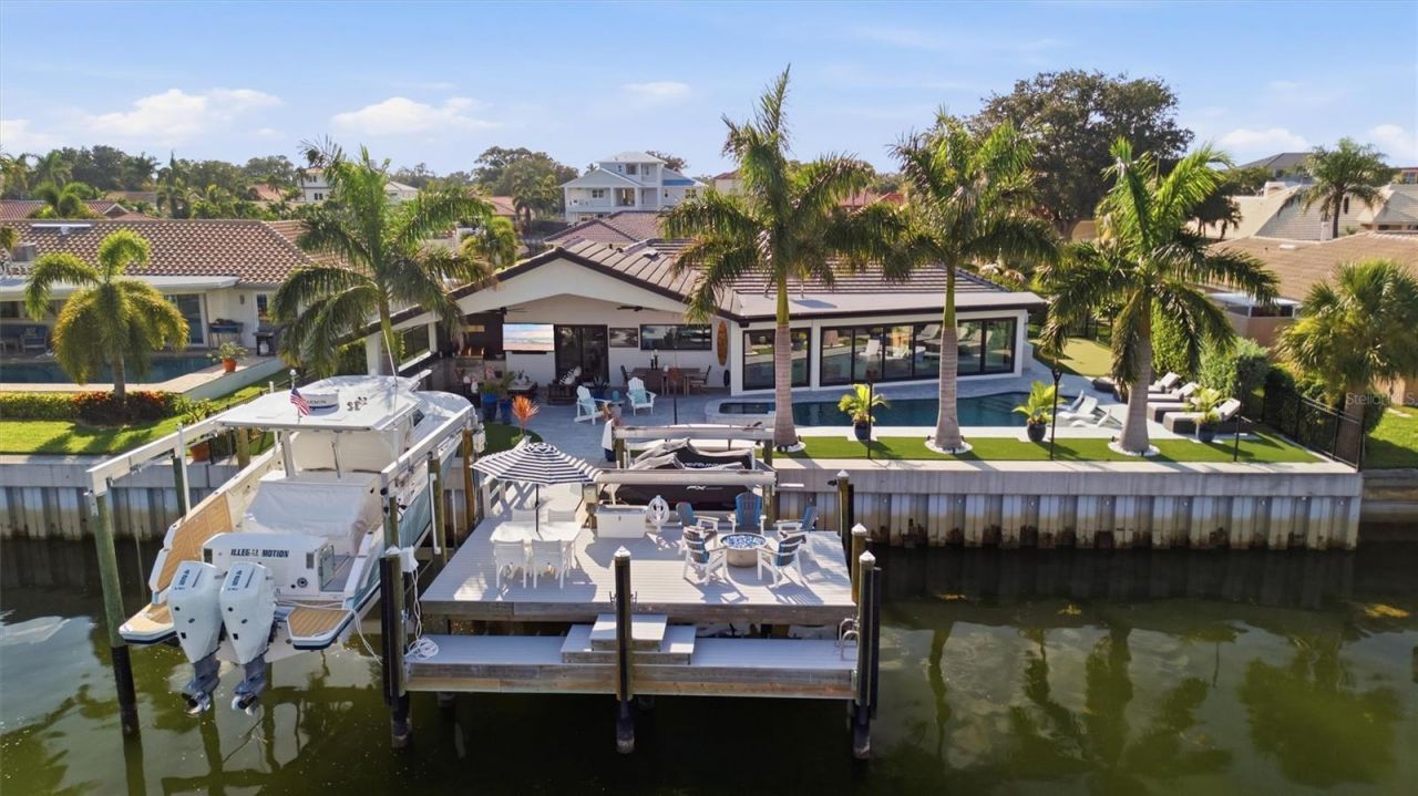 2022 Hawaii Avenue Ne, Saint Petersburg, FL 33703 Photo