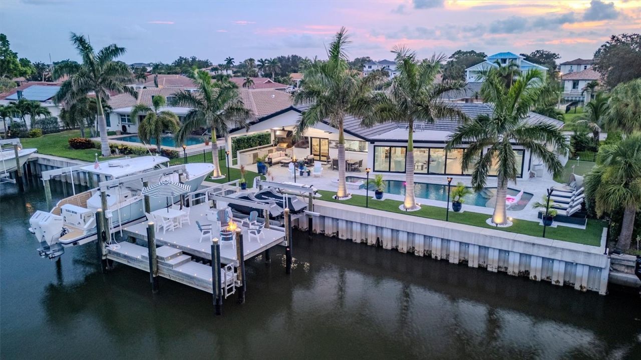 2022 Hawaii Avenue Ne, Saint Petersburg, FL 33703 Photo