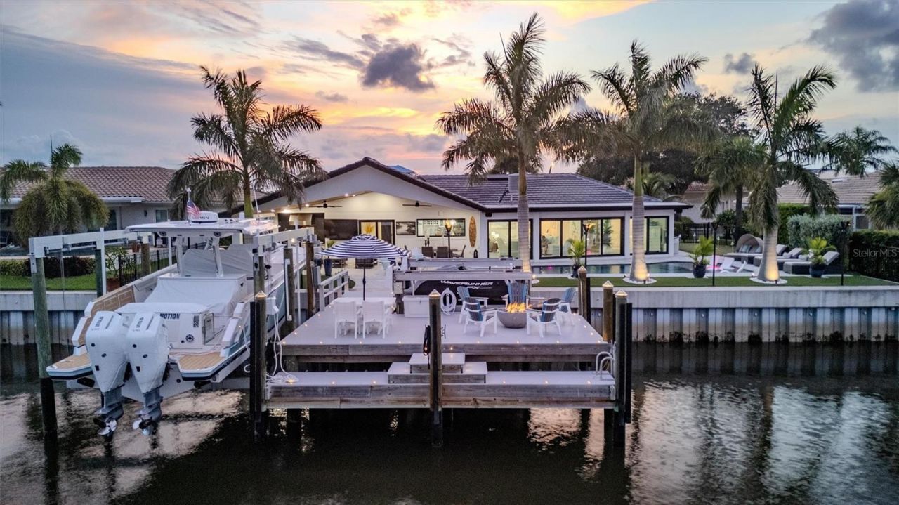 2022 Hawaii Avenue Ne, Saint Petersburg, FL 33703 Photo