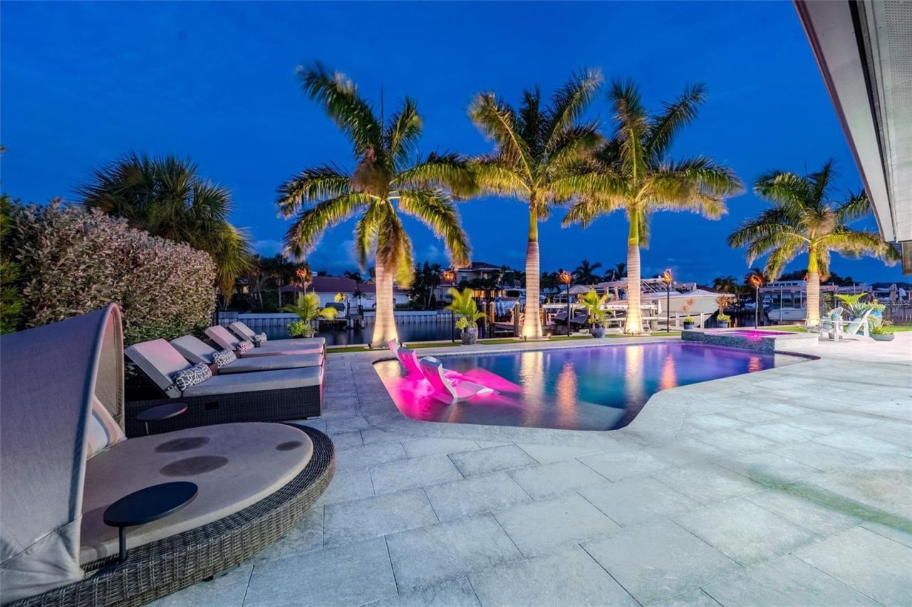 2022 Hawaii Avenue Ne, Saint Petersburg, FL 33703 Photo