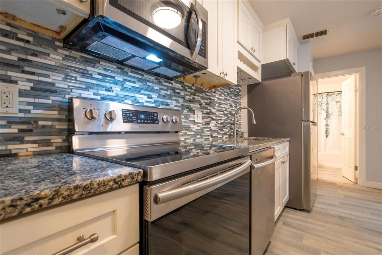 1400 Gandy Boulevard N, Unit 1010, Saint Petersburg, FL 33702 Photo