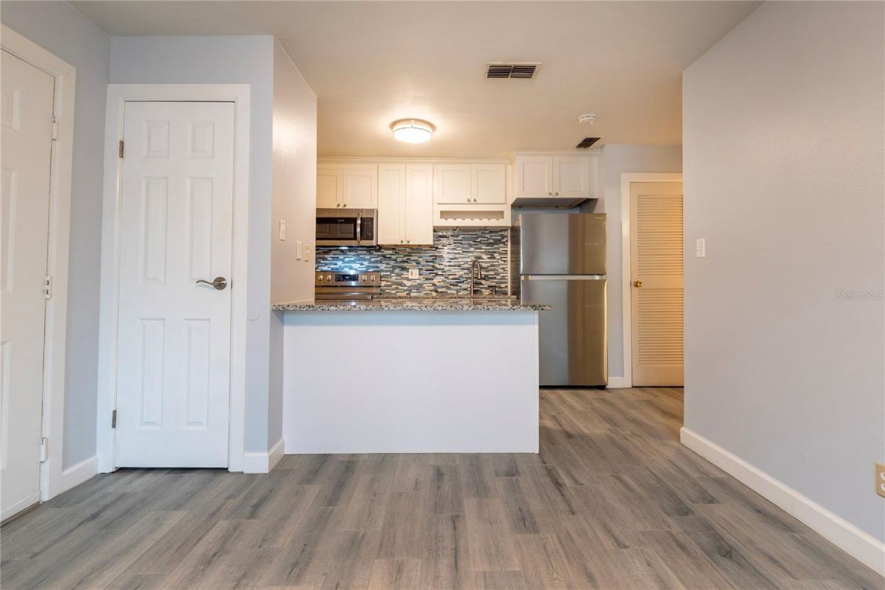 1400 Gandy Boulevard N, Unit 1010, Saint Petersburg, FL 33702 Photo