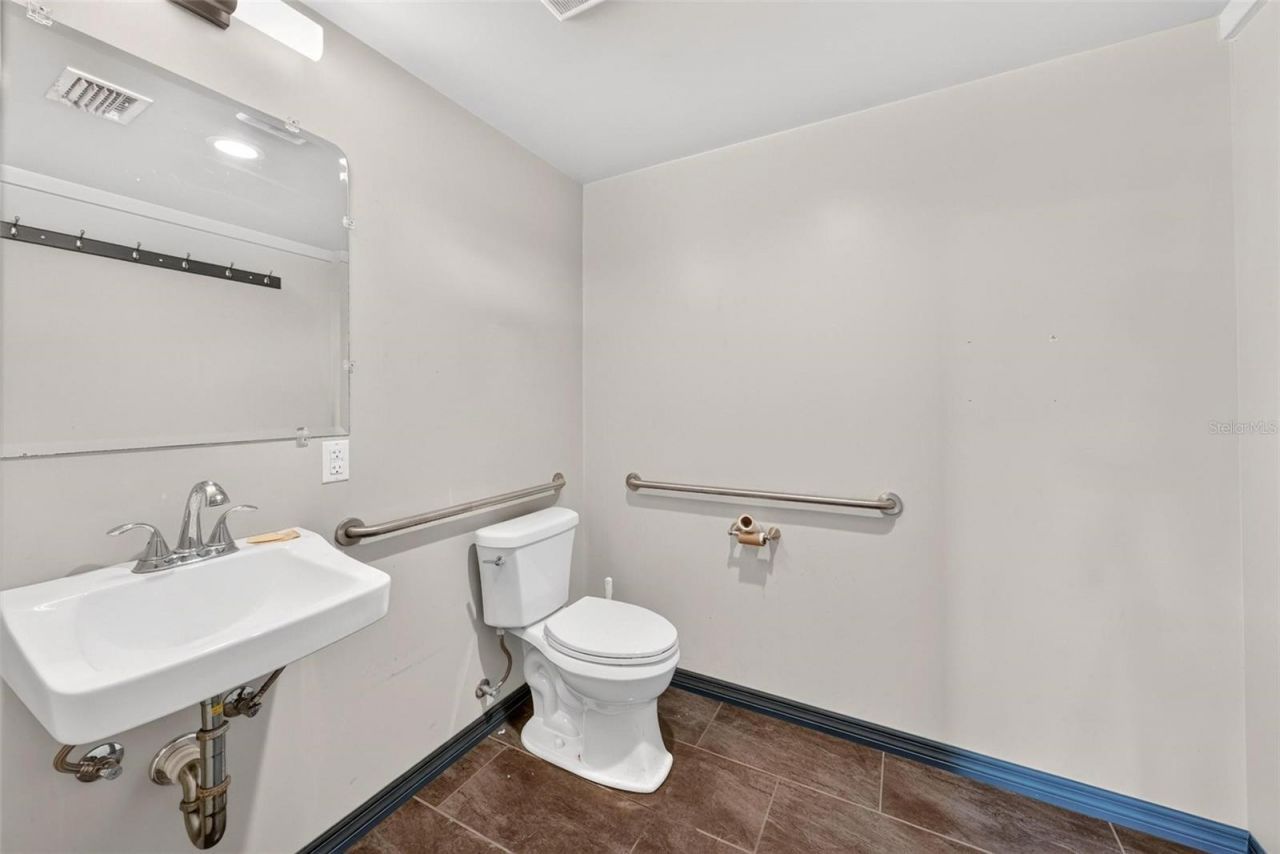 2906 N Orange Blossom Trail, Orlando, FL 32804 Photo