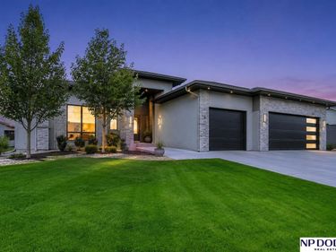 21060 Joseph Street, Elkhorn, NE 68022