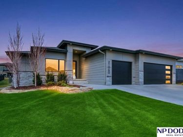 21060 Joseph Street, Elkhorn, NE 68022