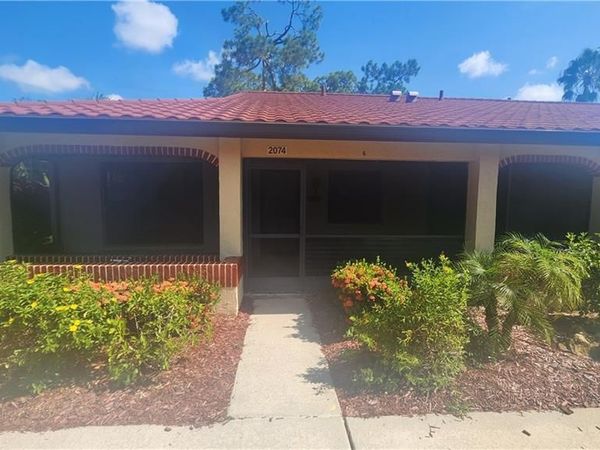 2074 Pine Isle LN, Unit 2074, NAPLES, FL 34112