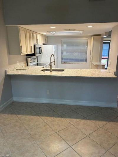 2074 Pine Isle Ln, Unit 2074, Naples, FL 34112 Photo