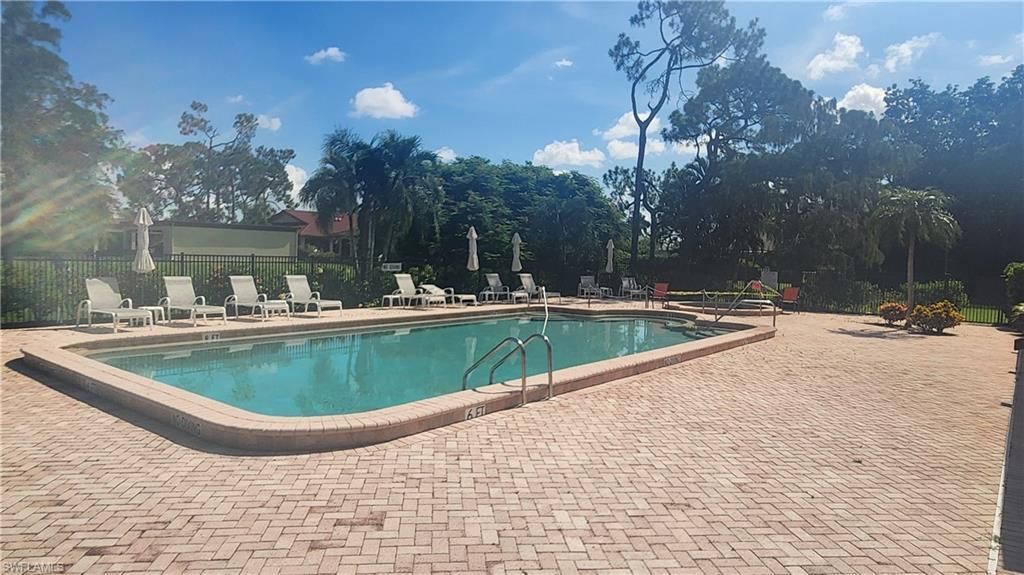 2074 Pine Isle Ln, Unit 2074, Naples, FL 34112 Photo