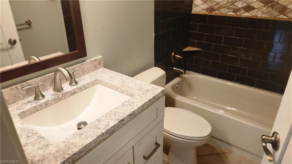 2074 Pine Isle Ln, Unit 2074, Naples, FL 34112 Photo