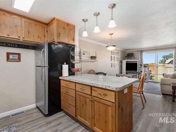 10560 W Fox Ridge Dr, Boise, ID 83709