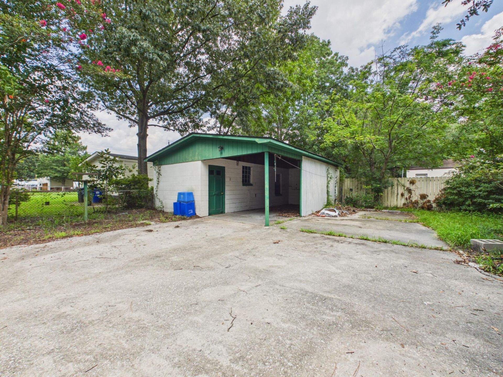 5504 Dobson Street Photo 9