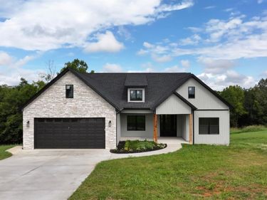 9726 LEESVILLE RD., Evington, VA 24550