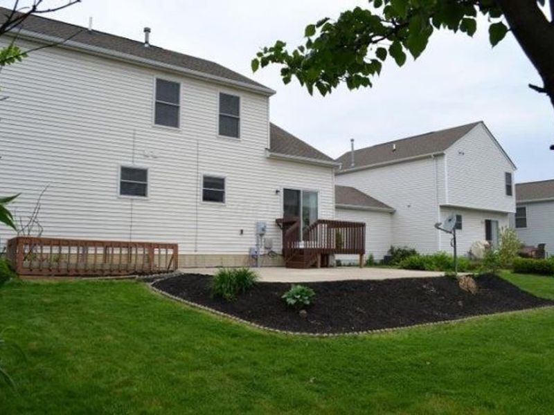 8840 Meadow Grass Lane, Lewis Center, OH 43035 Photo 4