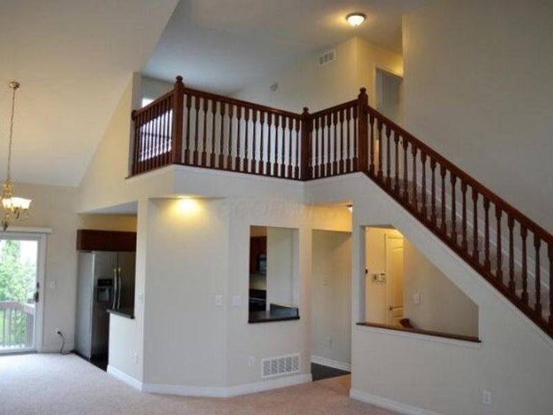 8840 Meadow Grass Lane, Lewis Center, OH 43035 Photo 7