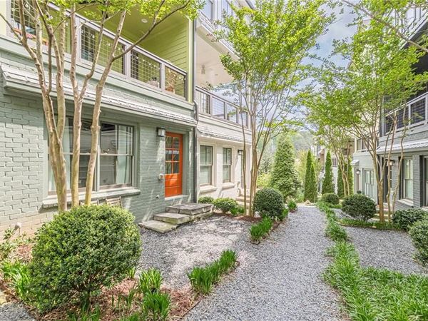 763 Dunlop Way , Atlanta, GA 30312