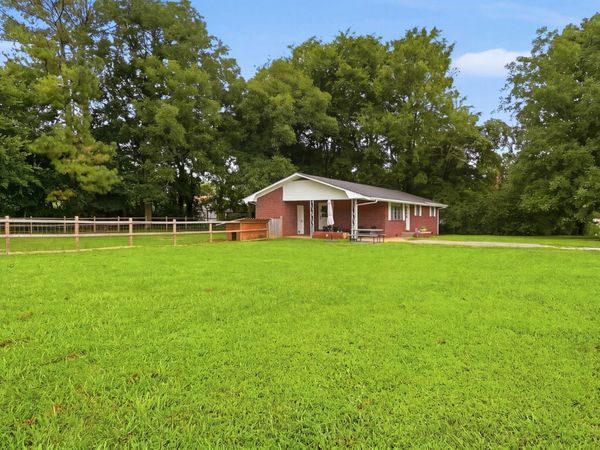 132 Cr 738 Road, Riceville, TN 37370