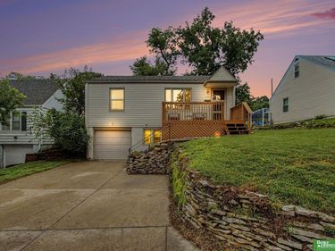 8036 State Street, Ralston, NE 68127