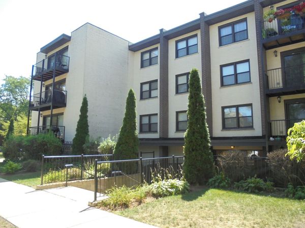 1711 W Jarvis Avenue , Unit 102, Chicago, IL 60626