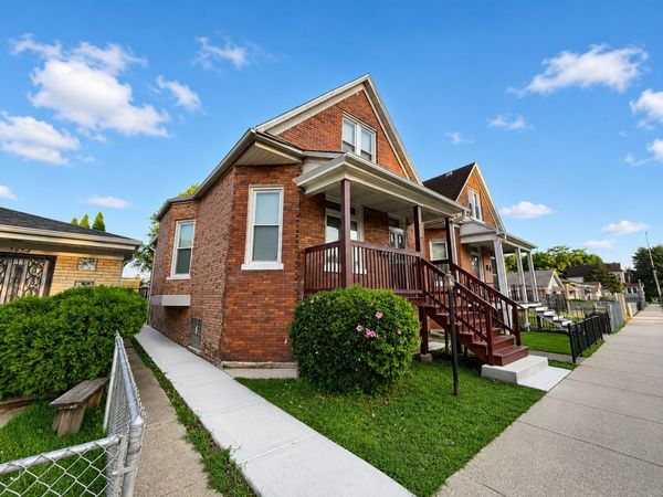 5652 S Shields Avenue, Chicago, IL 60621
