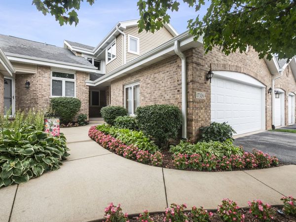 17326 Brook Crossing Court , Orland Park, IL 60467